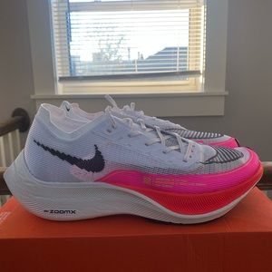 NWOT | Nike Men’s ZoomX Vaporfly Next% 2 | Size 11.5